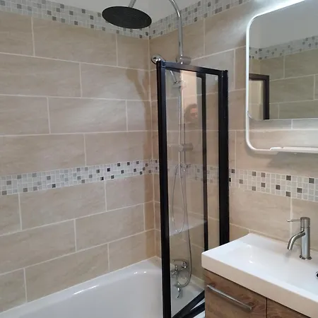 Residence Le Victoria Hyper Centre Grande Terrasse Plage 2 M Clim Garage Wifi *